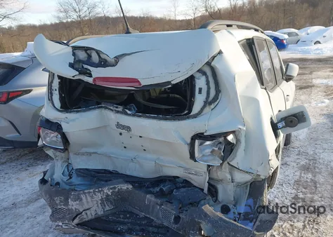 2017 Jeep Renegade Latitude 4X4 z USA, uszkodzony, nr VIN ZACCJBBB9HPF04539